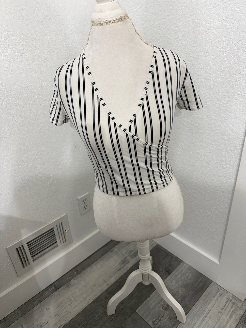 PacSun Black & White Vertical-Stripe Wrap Crop Top